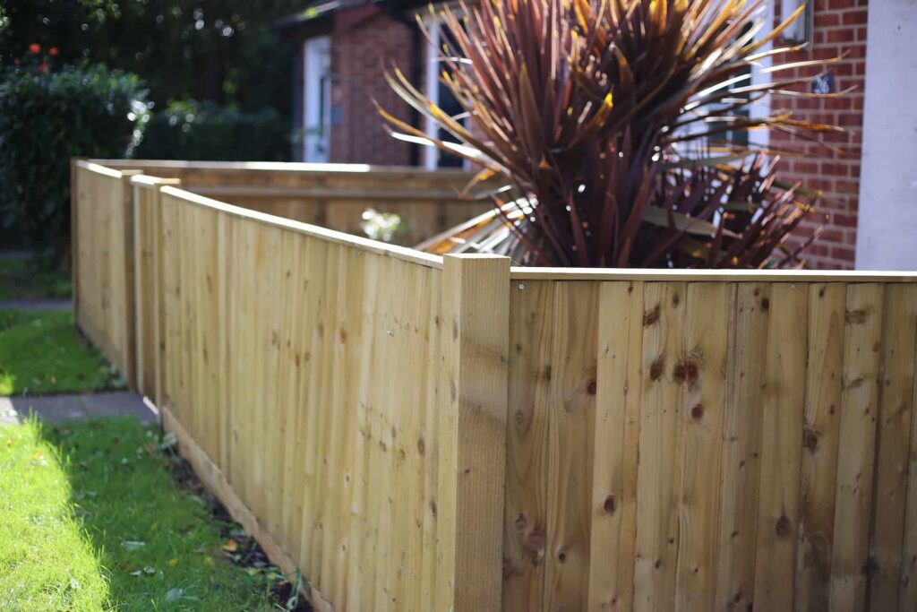 Fencing experts in Buckinghamshire, Berkshire, Hertfordshire & Middlesex